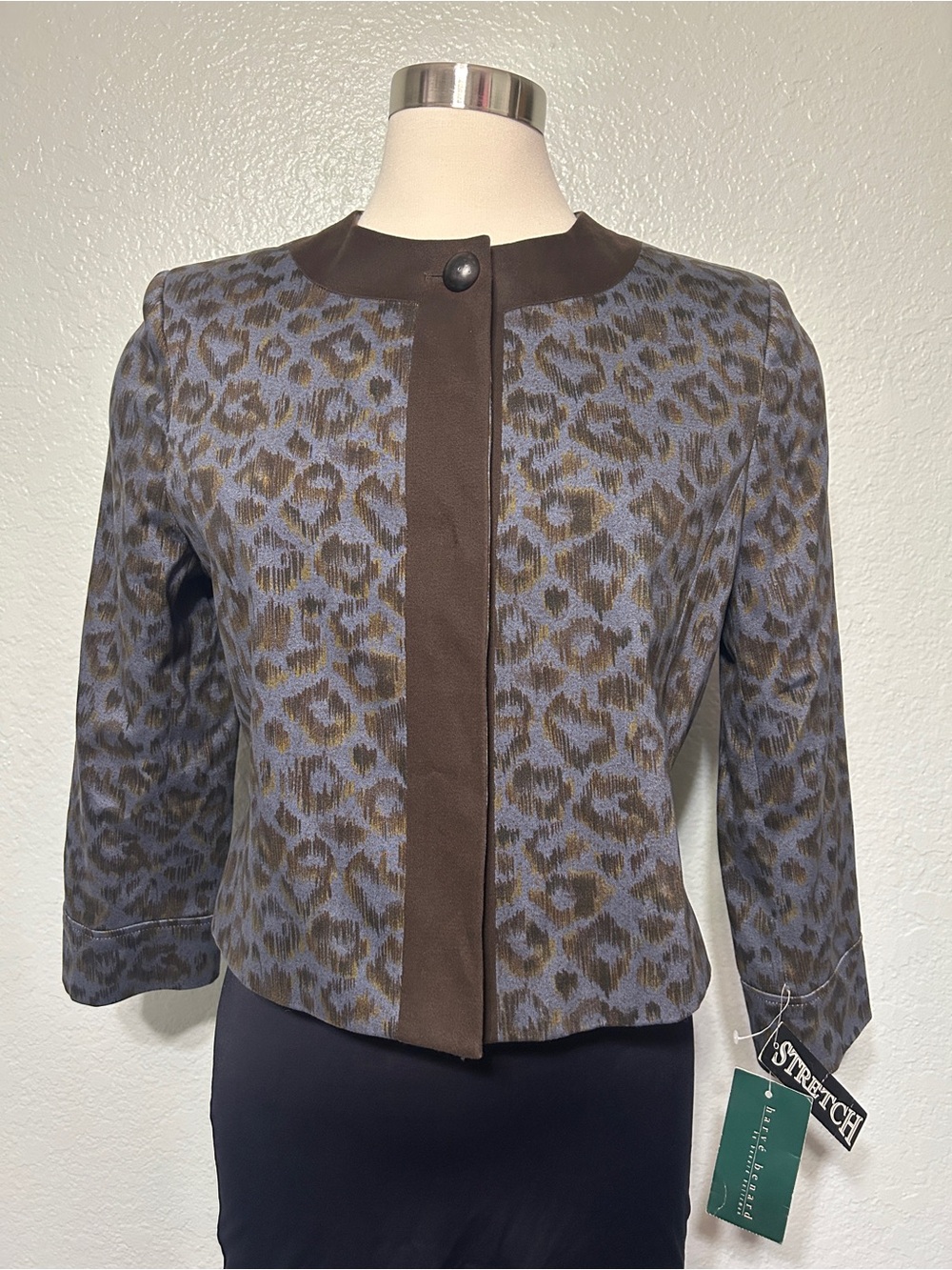 Harvé Barnard Cropped blazer